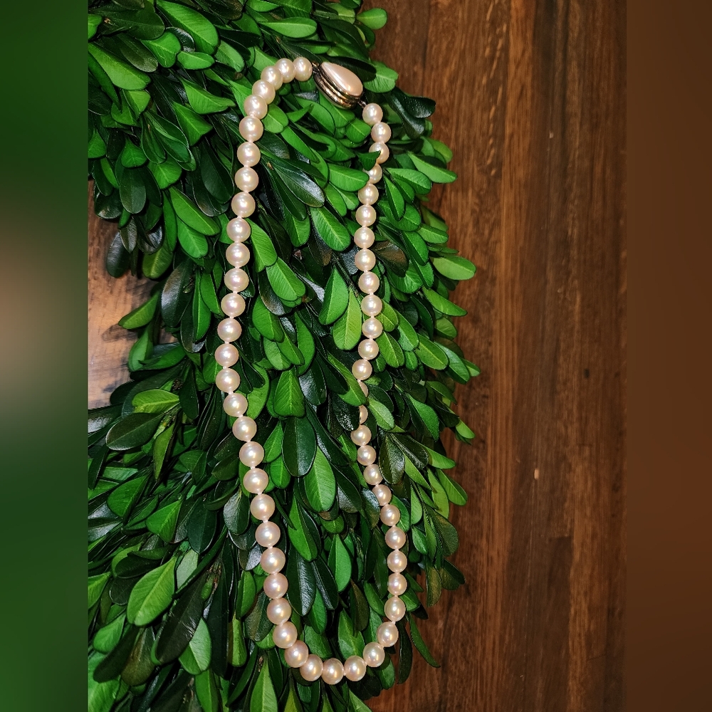 Majorica Vintage Pearl Necklace with Sterling Silver Clasp 18" in Length